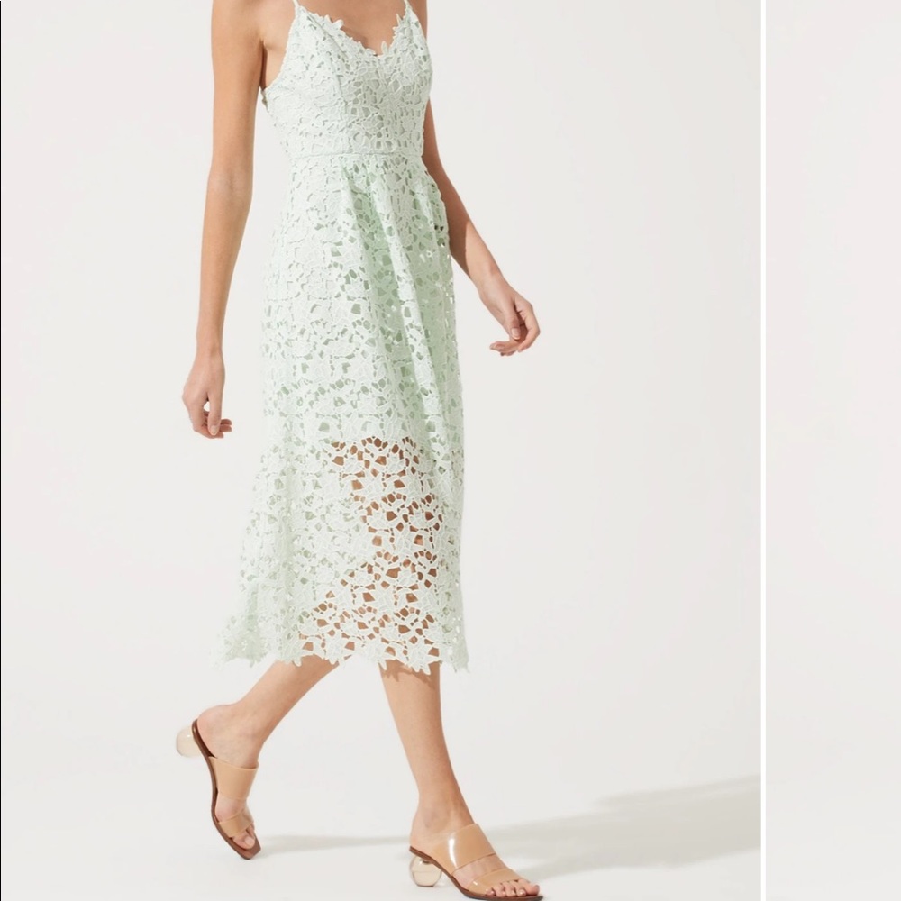 LACE A-LINE MIDI DRESS / ASTR The label